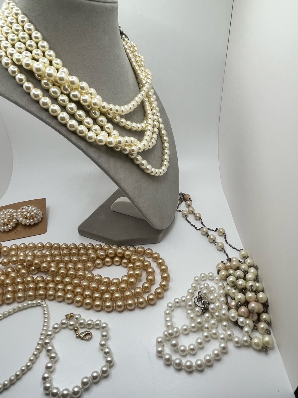 Bundle of Fashion Pearl Jewelry - Picture 10 of 14
